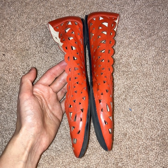 Coral Red open cut leather ballet flats size 8.5 - Picture 4 of 5